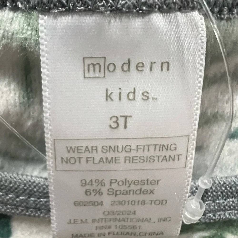 Kids Tree Pattern Pajama Set - Picture 3 of 3